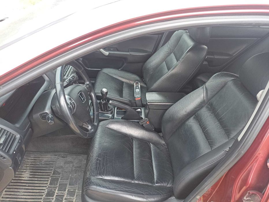 Honda Accord Elegance. Accept și schimb!