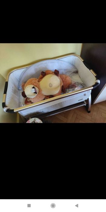 Бебешко легло next to me