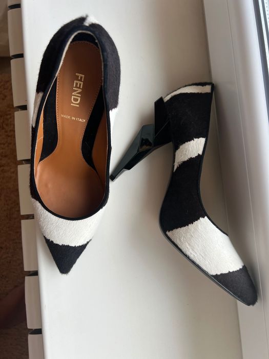 Vand pantofi Fendi, mar 37,5, originali