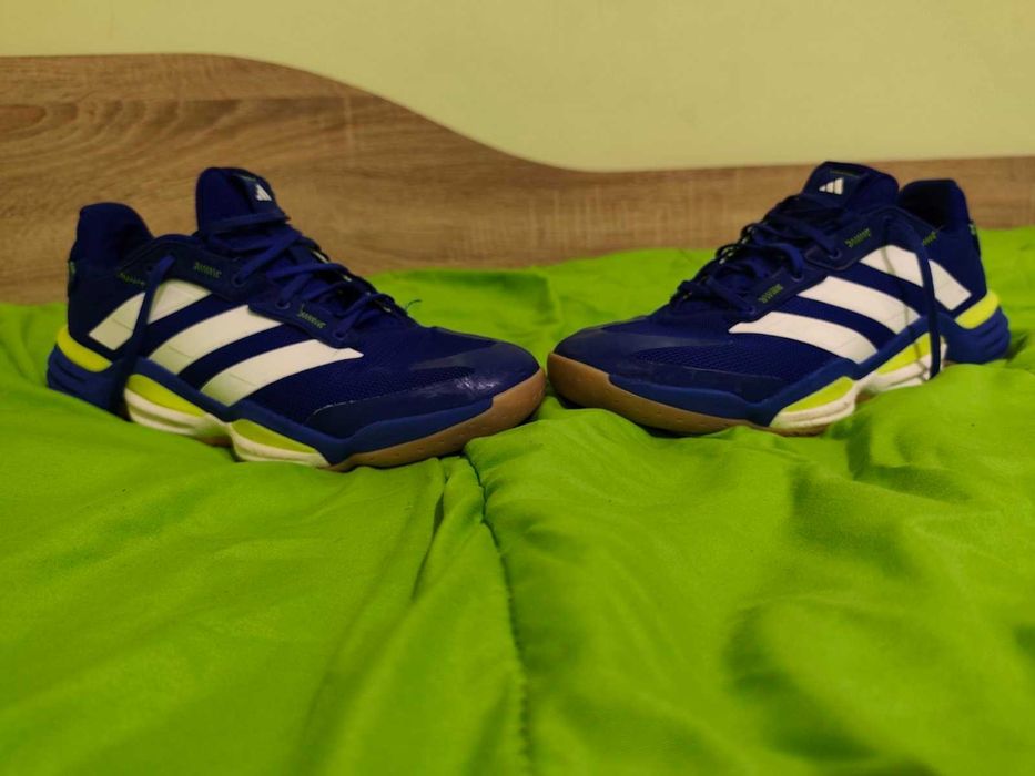 Adidas Stabil 16
