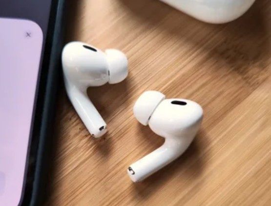 Airpods pro 2 naushnigi uta srochno sotiladi