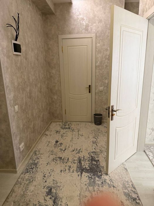 Чилонзор 20-кварталда Илон мачит оркасида 3хонали уй ижарага берилади