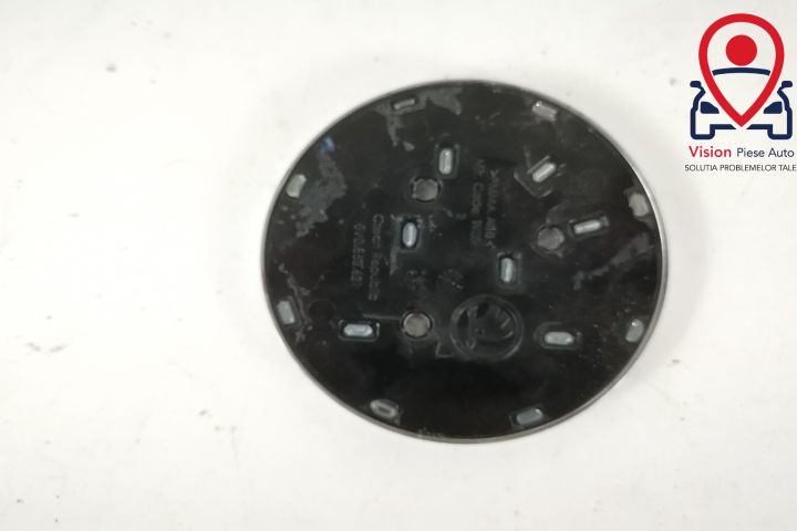 Шкода Суперб / Skoda Superb 3 Оригинална емблема за задния капак в доб