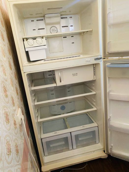 Samsung xolodelnik Sotiladi ideal