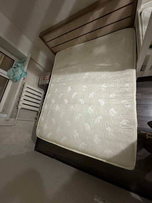 Отдаю матрас даром