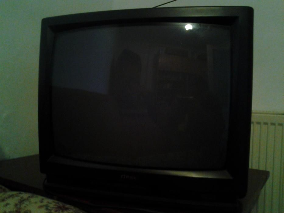 Vand tv color funai, orion, samsung si provision cu telecomanda