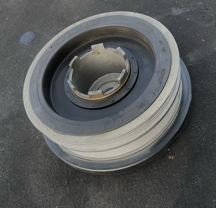 Чисто нова демферна шайба за Бмв Е46 320D 150 hp M47D20