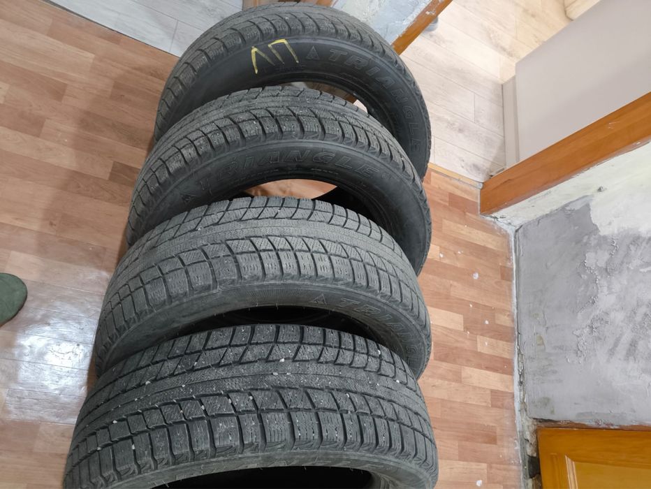 Шины зимние 225/60/17 Triangle- 4 штуки