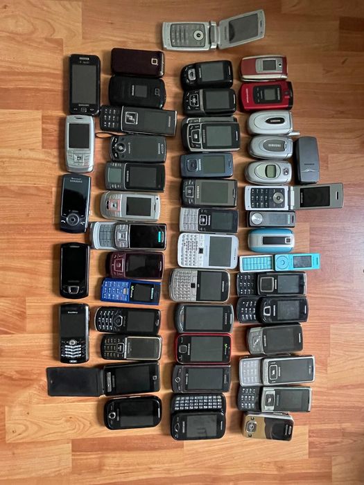 Vând Lot telefoane Samsung colectie