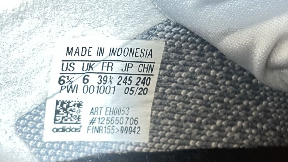 Маратонки Адидас оргинални