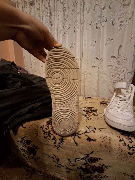 Nike uri utilizate dar sunt originale