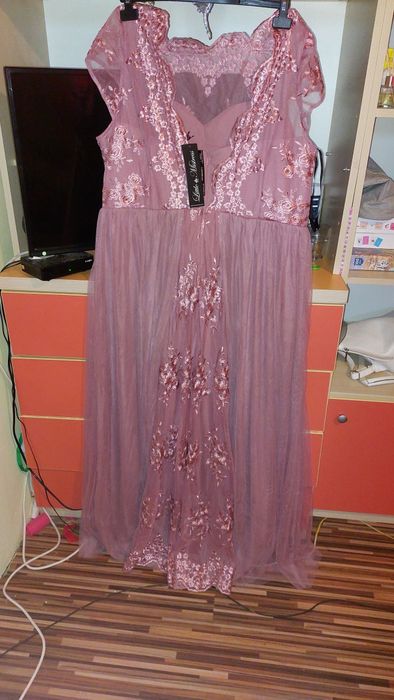 Rochie evenimente mărimea 52