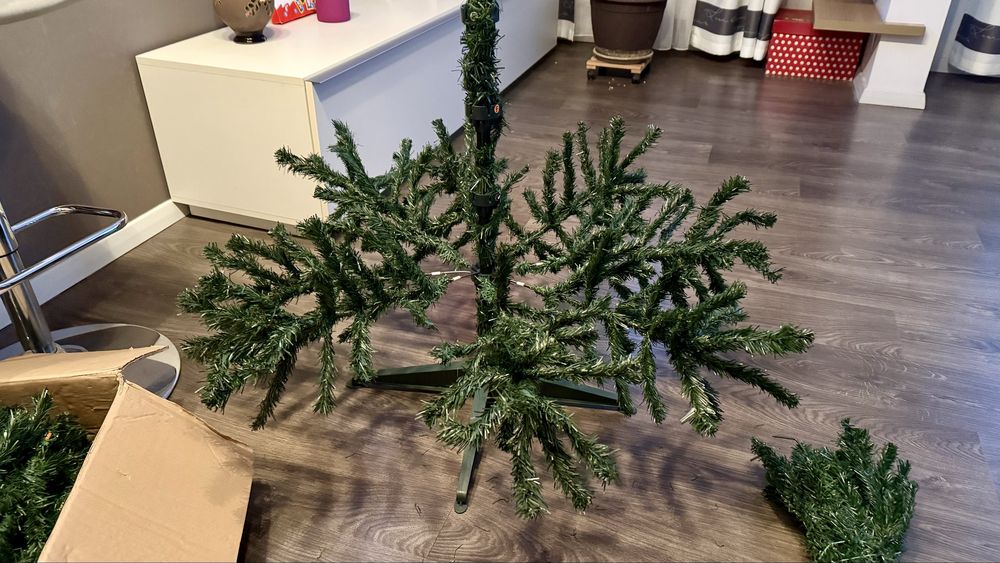 Brad artificial 213cm, cu suport