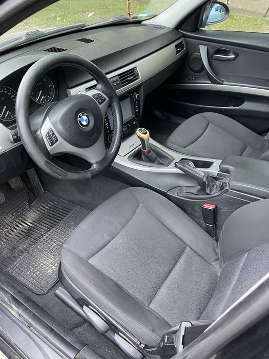 BMW e90 320i 150cp