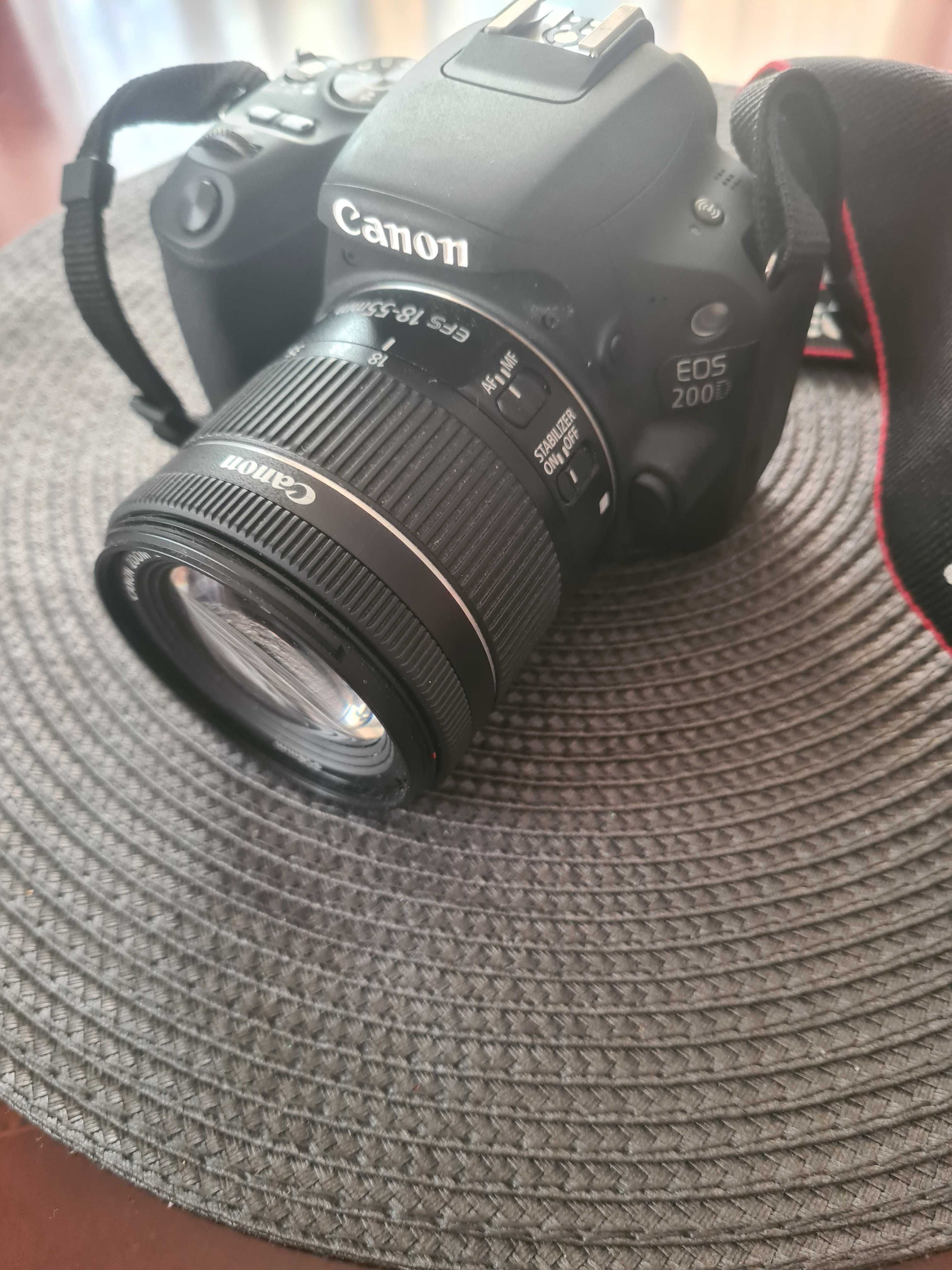 Aparat Canon EOS 200D