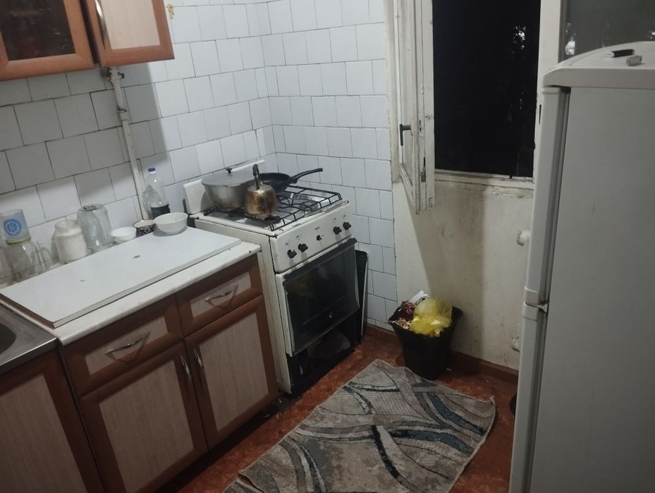 Mirzo Ulugʻbek metro  2ta oʻgʻil bola