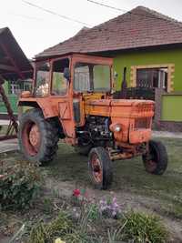 Tractor u445 în 3 cilindrii