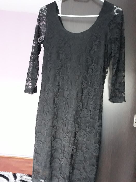 Rochie neagra dantela
