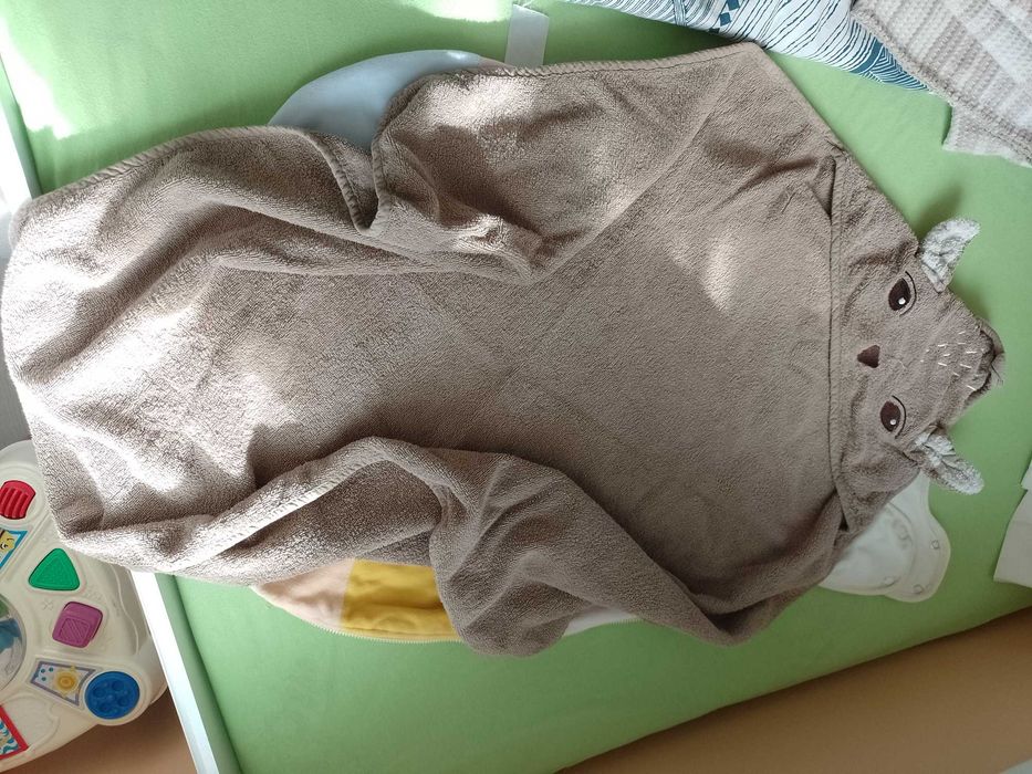 Чувалче, хавлия и джинси за момиче, 6 месеца