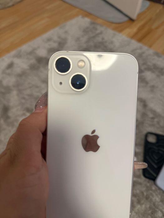Iphone 13 128gb бял