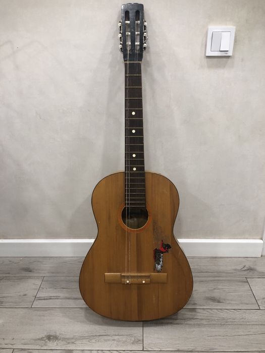 Гитара,германская,дерево хорошее приехала к нам из германии