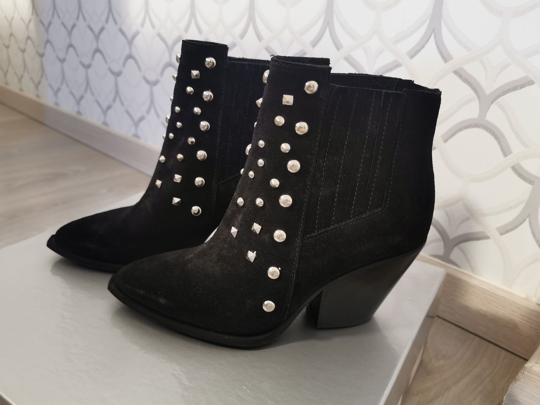 Botine Divine Follie - noi