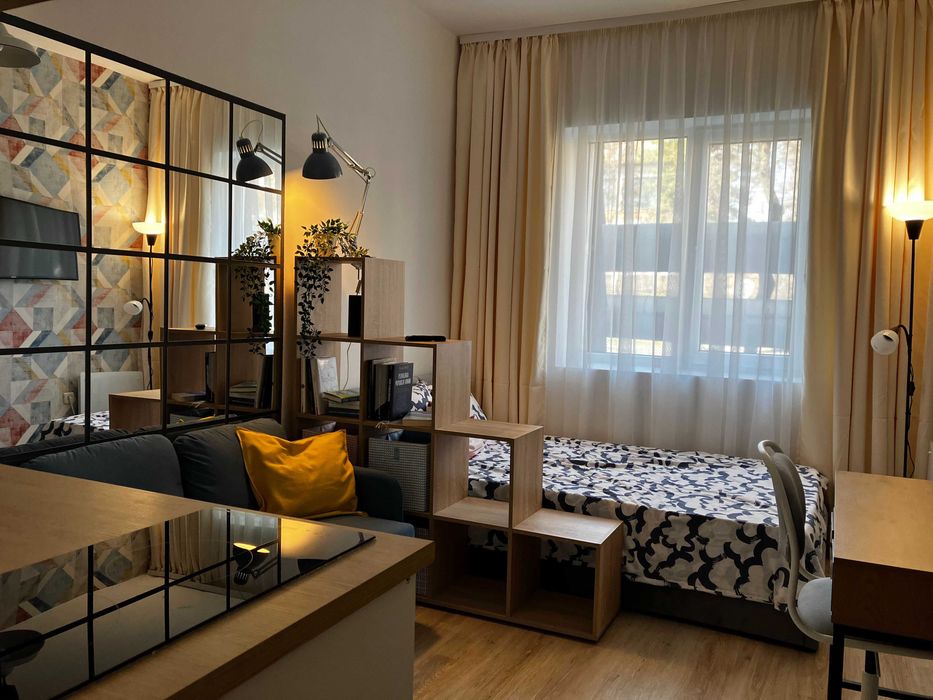 PF inchiriez studio 18mp la bulevard