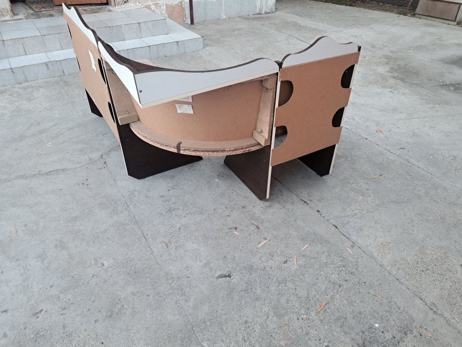 Vand coltar de bucătărie si masa in stare foarte bună