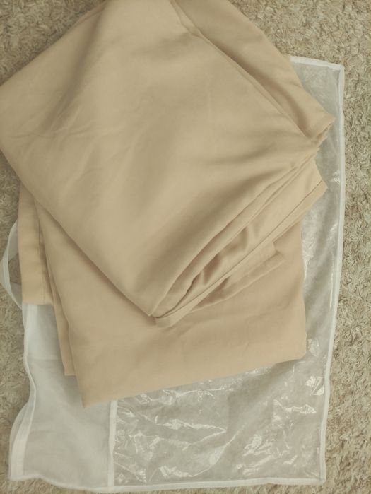 Продаю бежевые шторы в идеальном состоянии