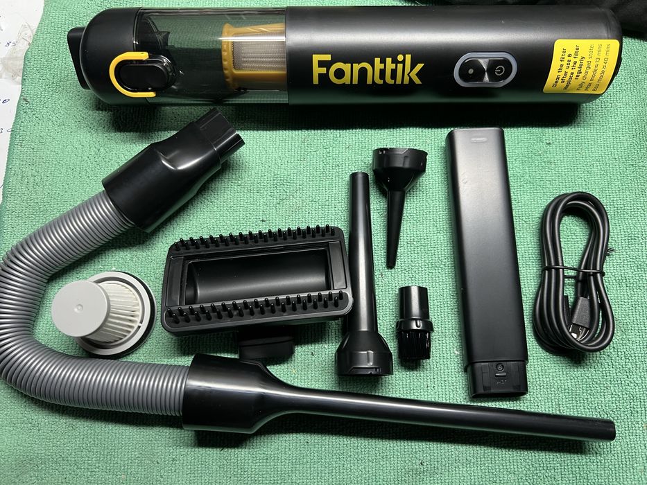 Fanttik Slim V8 APEX безжична прахосмукачка за кола, маса, лаптоп