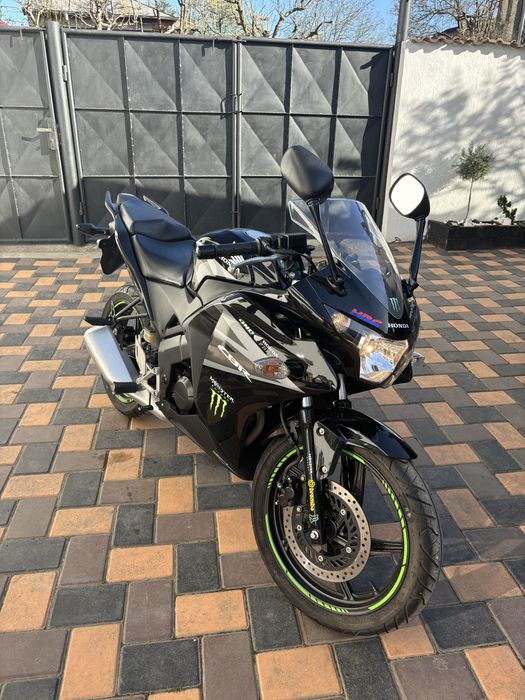 Honda CBR 125 R 2012