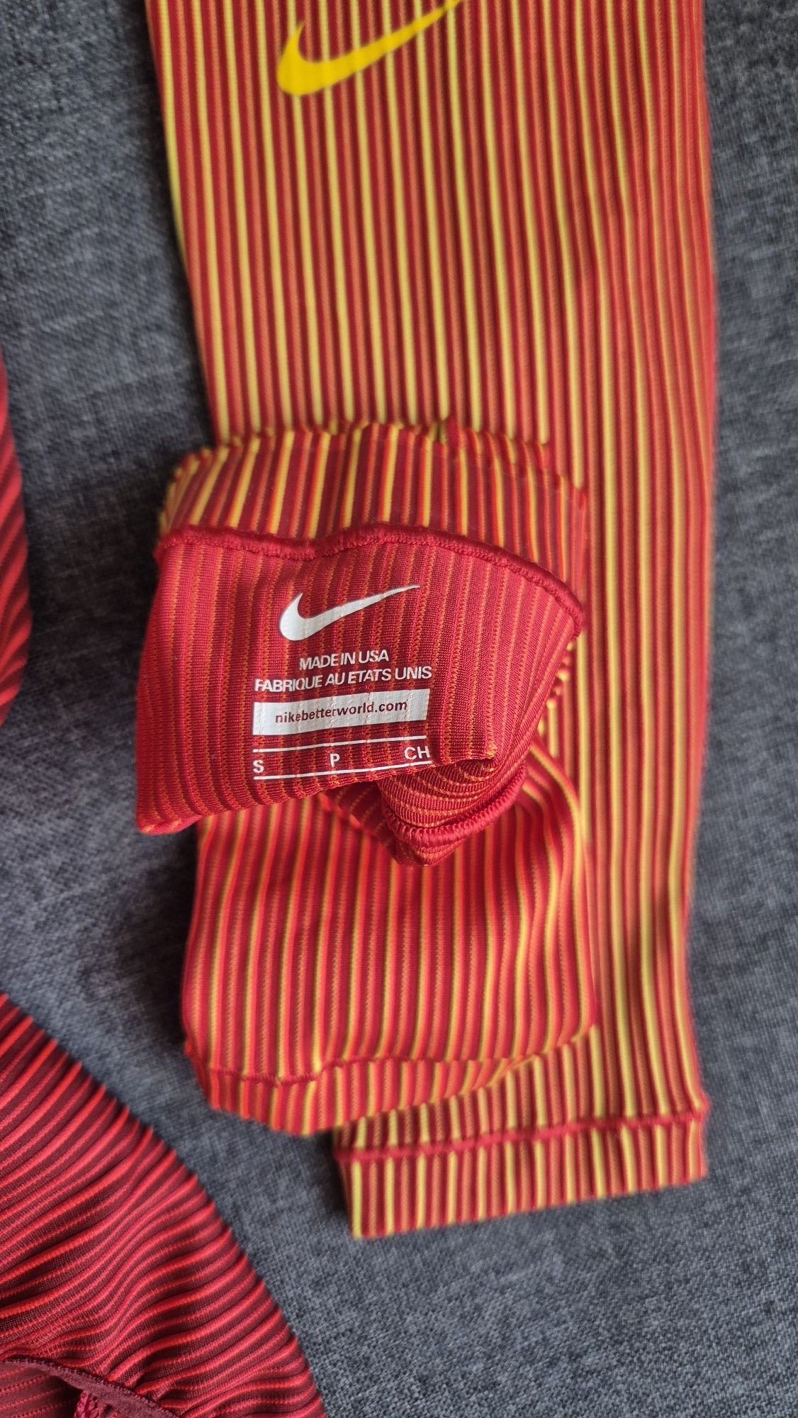 Оригинален,нов, цял бански "Nike"