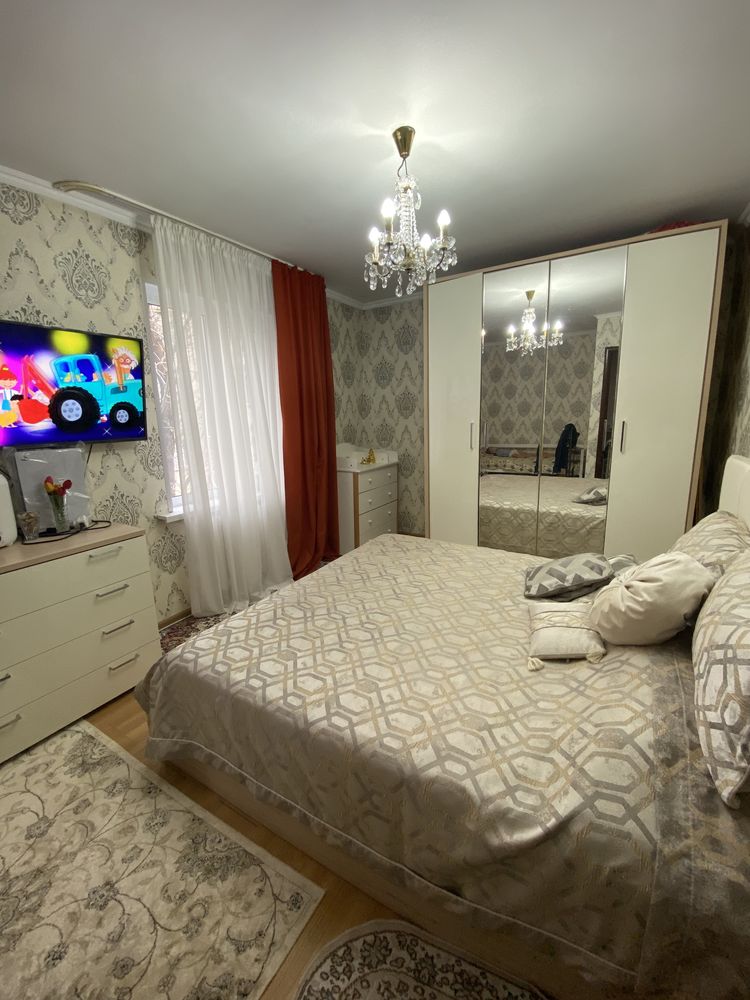 Продам спальный гарнитур фирмы Шатура Белоруссия