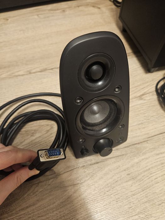 Vand boxe logitech z506