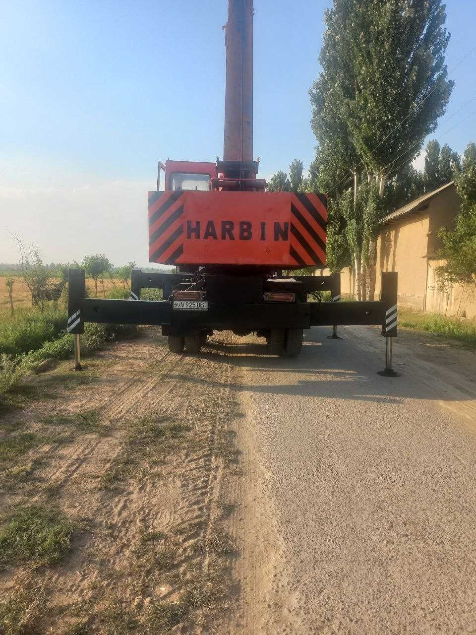 Avtokran Harbin 16 tonnalik