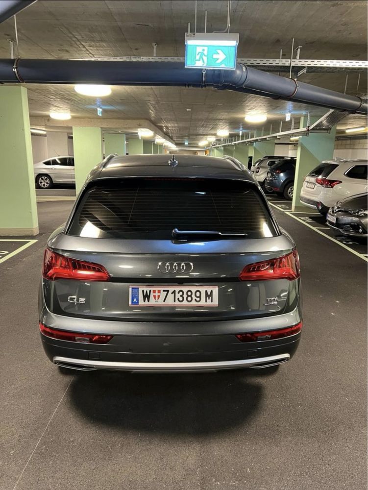 Audi Q5 …………….
