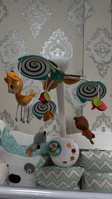 Продам мобиль tiny love в отличном состояние  пользовались редко и мал