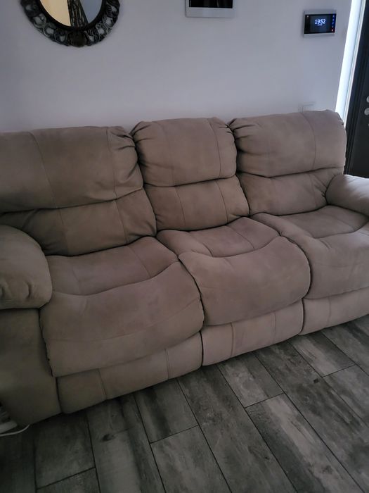 Canapea cu recliner manual