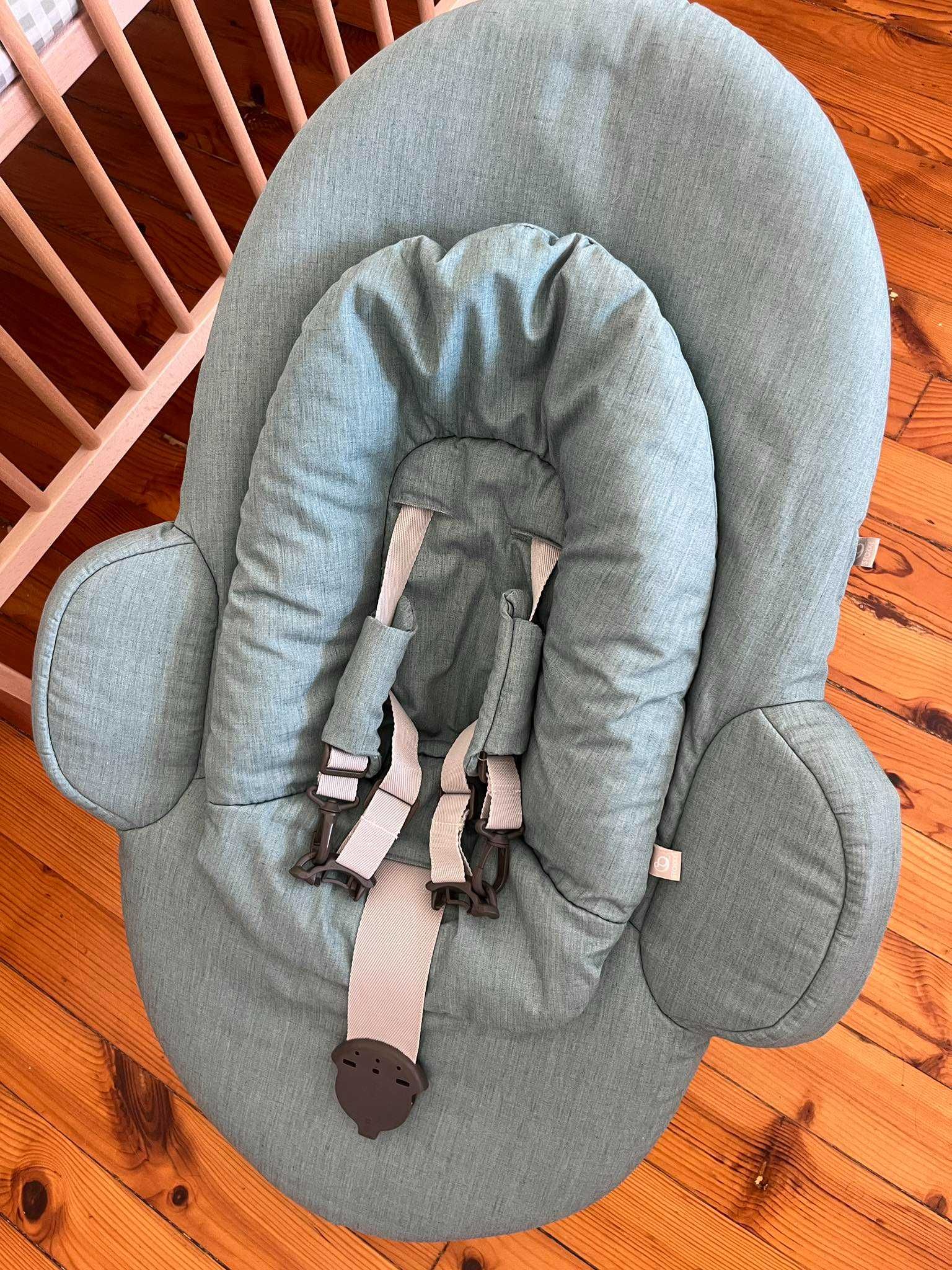 Шезлонг за бебе Stokke Steps като нов