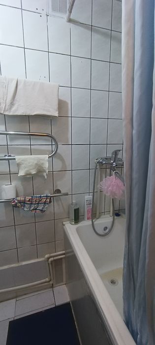 Продаётся 1- комн.кирпич Яшнабад