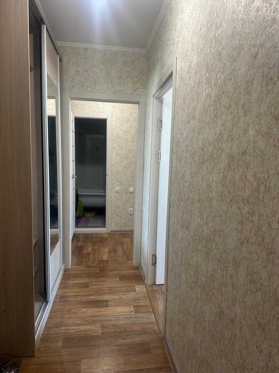 Продаю 2-х комн. Кв 8 микро-районе