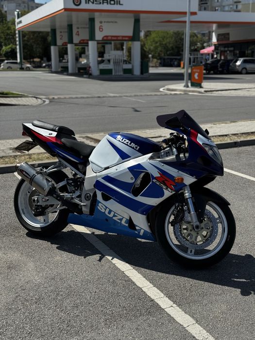Suzuki GSXR Y750