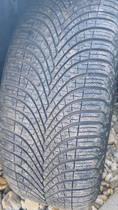 Vand 4 anvelope Debica All Season