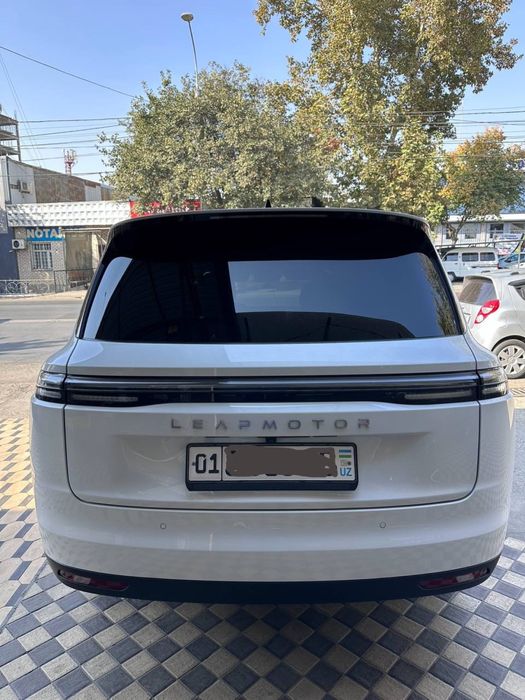 Leapmotor c 16 gibrid