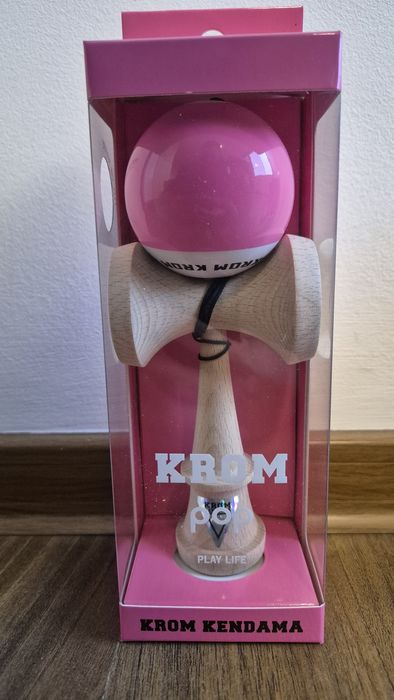 Kendama Krom Pop Pink