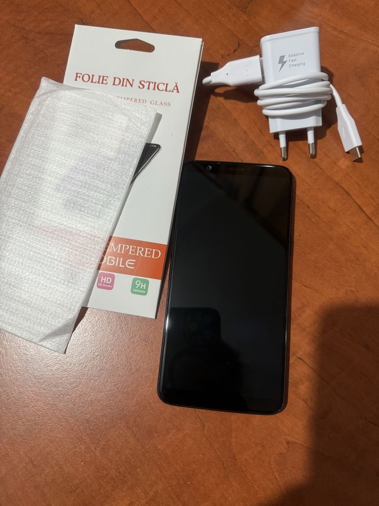 Vand OnePlus 5T 128 GB, folie sticla cadou