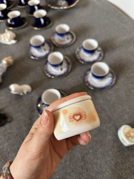 2 cutii accesorii, portelan