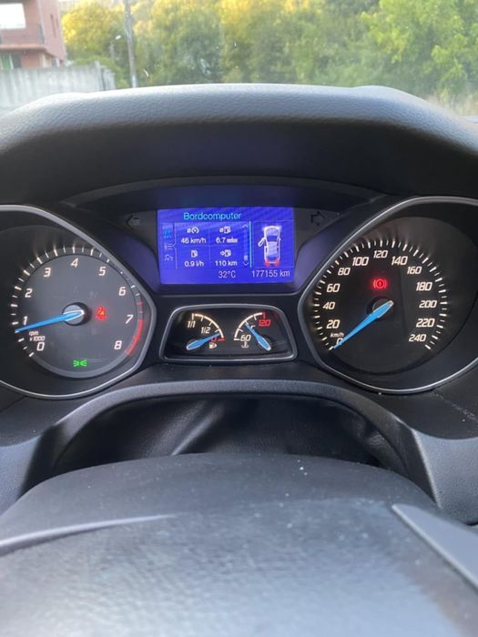 Продавам ford focus titanium