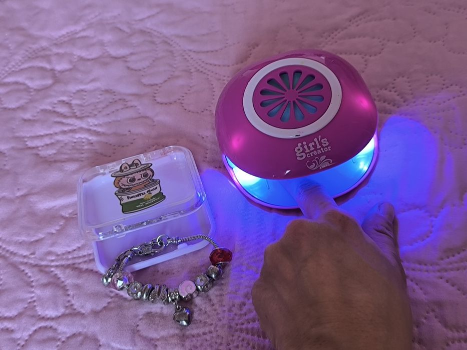 Машинка за изсушаване на маникюр и гривна