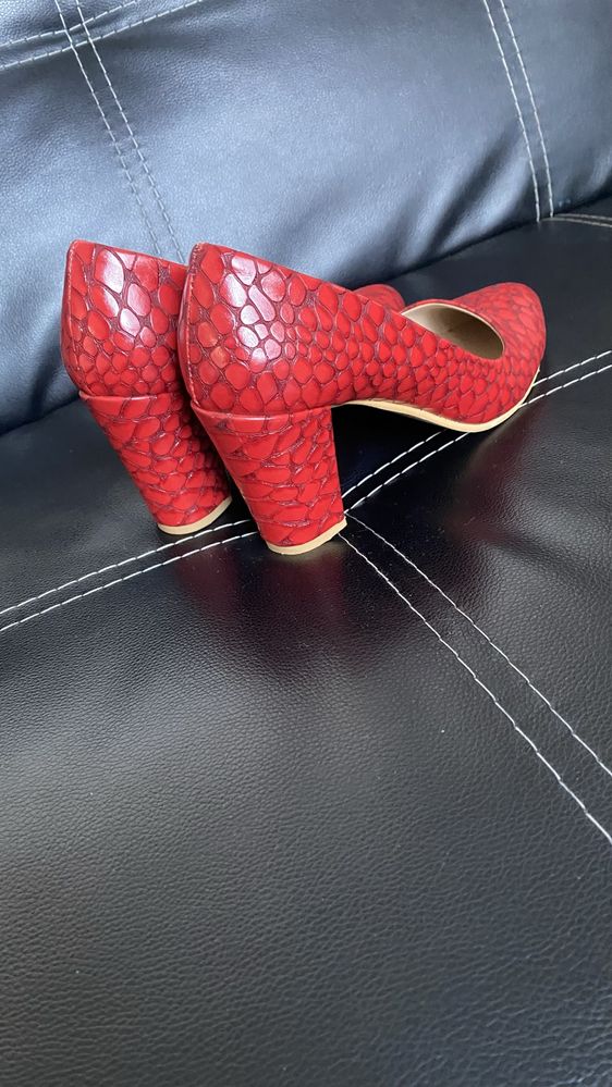 Pantofi dama rosii Nr 36